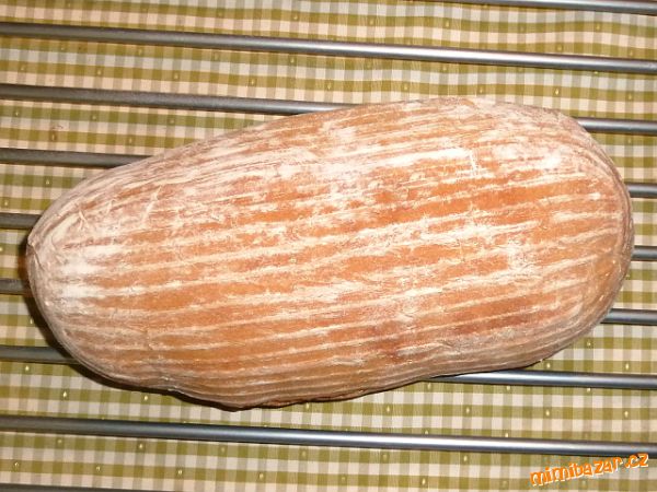 Kváskový pšenično-žitný chléb