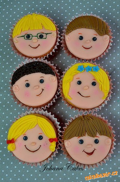 cupcake obličeje kamarádů oslavence :-)