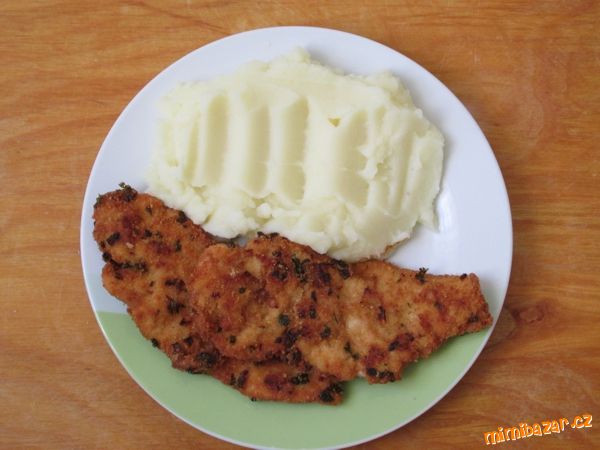 Kuřecí řízky v česnekové strouhance