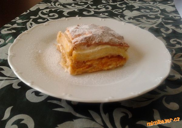Žemlovka s bílkovou peřinou