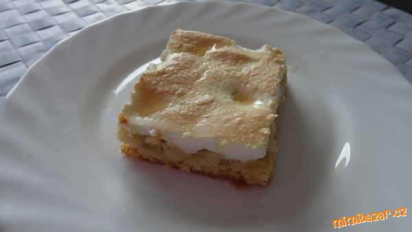 Lehký rebarborový koláč
