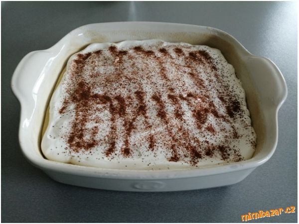 Pudinkový koláč se zakysankou