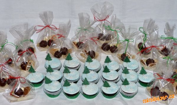 Muffiny a lízátka na jarmark v České pojišťovně pro Nellu