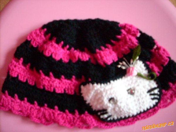 kamínky a kytička na hello kitty