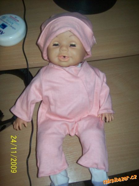 Obleček na panenku + střih