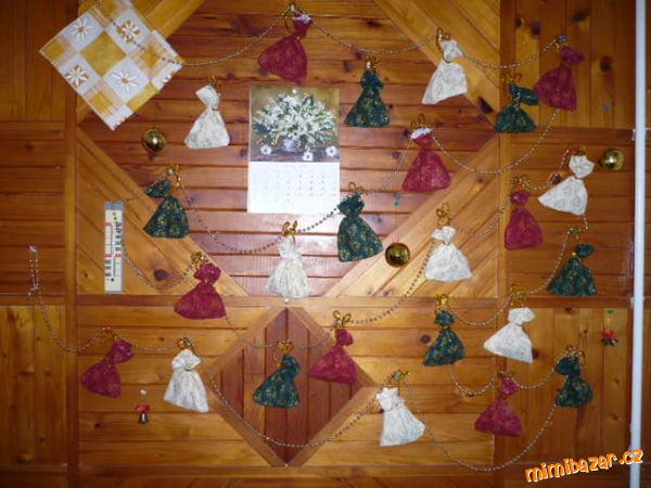 Adventní kalendář ušitý doma :-)