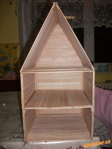 Domeček z dřevěných latěk