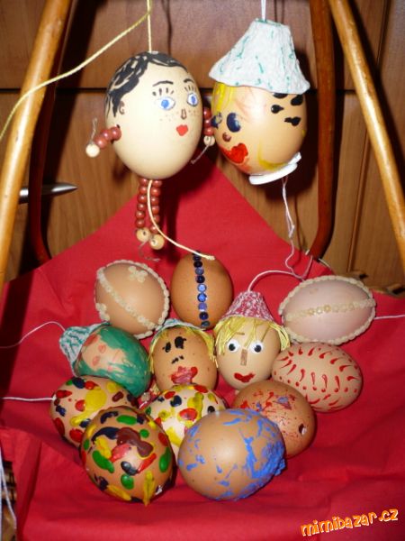 Zdobení vajíček voskovkami a různé nápady - z Kinder vajec-kuřátka(velikonoční)