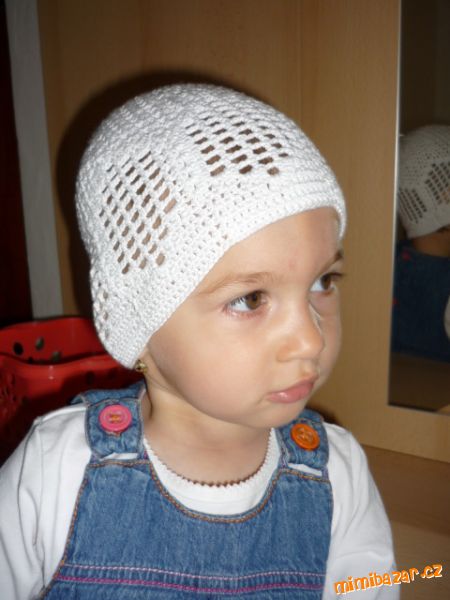Háčkovaná čepička