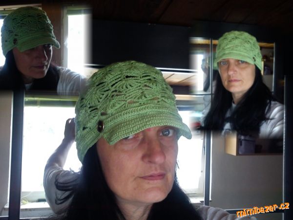 hackovana kšiltovka