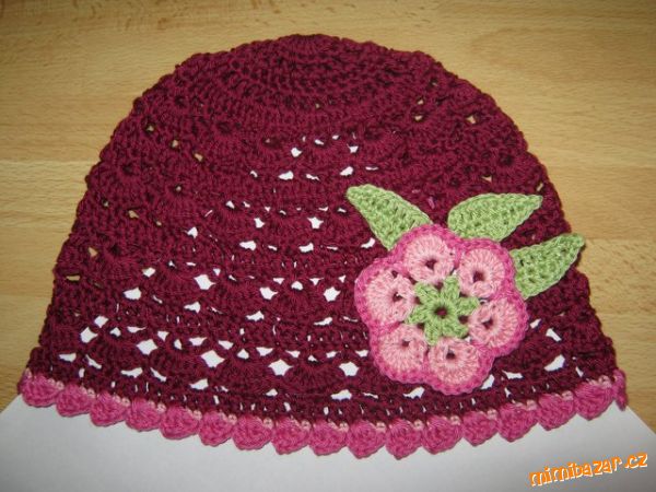 jarně letní čepička s kytkou pro obvod 48-51 cm a 51-53 cm