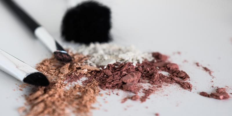 7 make-up triků pro dokonalejší nalíčení