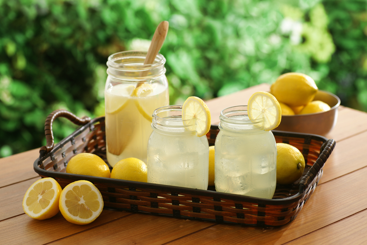 Recept na domácí citronový sirup: Citronádě z něj se žádná limonáda nevyrovná!