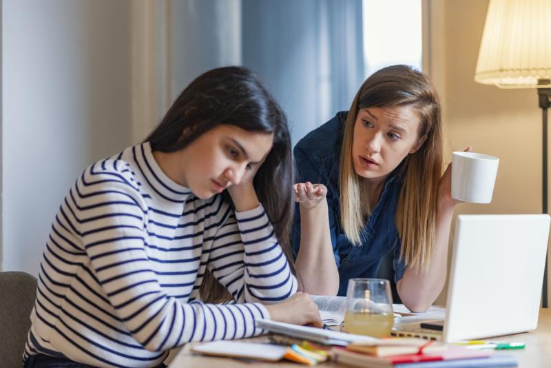 Proč zrovna vaše dítě poslouchá jednoho rodiče více než druhého?