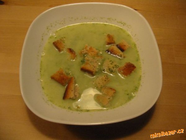 Rychlá špenátová polévka