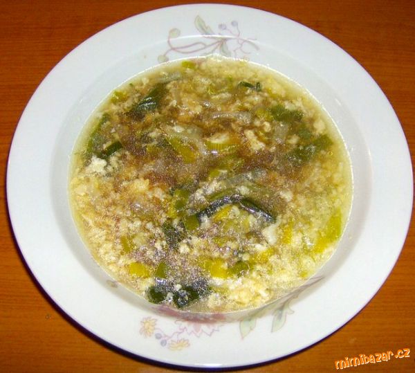 Čínská pórková polévka