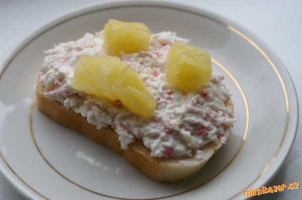 Krabí pomazánka s ananasem