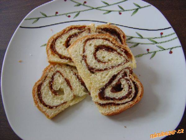 Kynutá bábovka s peníkovou náplní