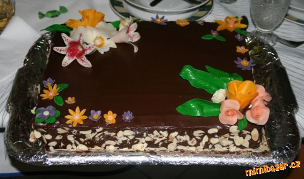 Čokotorta s kvetinkami