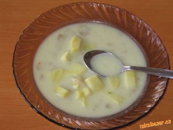 Houbová polévka