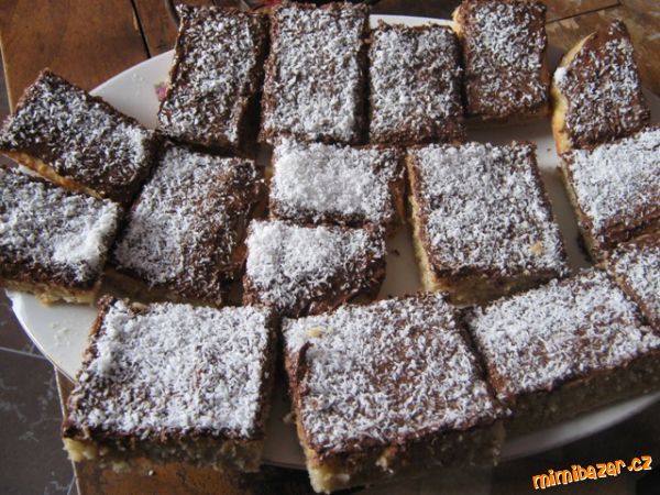 výborný jablkový koláč