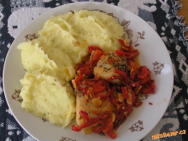 Pangasius se zeleninou a bramborovou kaší