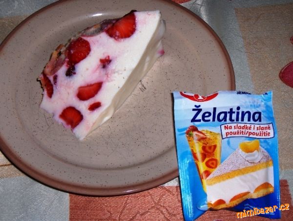 Jahodový tvarohový dort (nepečený)