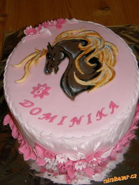 Torta s postupom na koňa