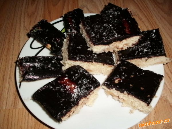 Obrácený jablkový koláč