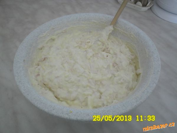 jednoduchá pomazánka na chlebíčky a pod...