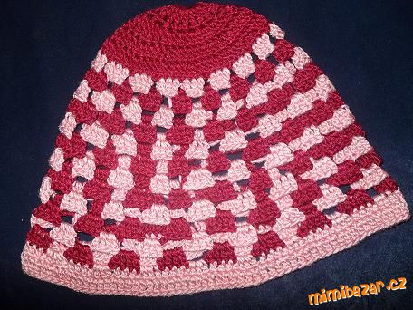 ***KRÁSNÁ HÁČKOVANÁ ČEPIČKA***