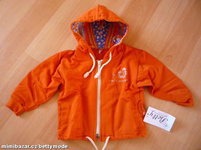 Bundička s kapucí ***SKLADEM***