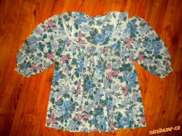 Krásné společenské kytičkované šaty pro holčičku