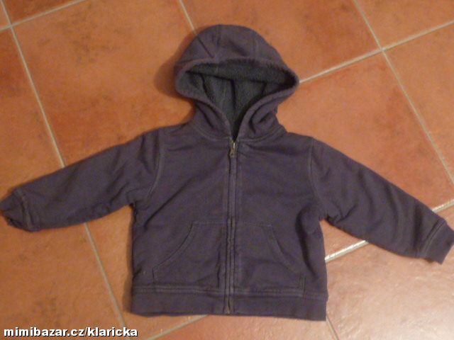 Šedo-modrá mikina s kožíškem