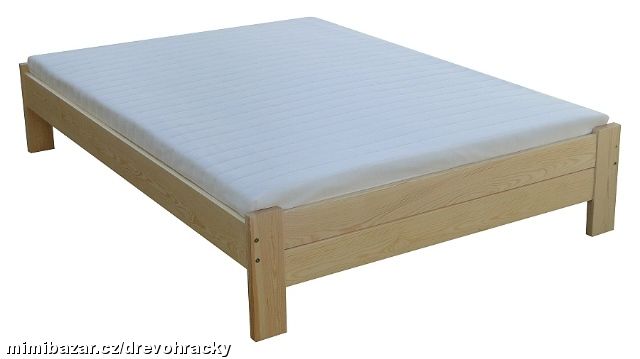 dřevěná postel z masivního dřeva Awinion chalup120