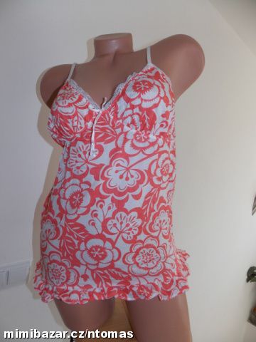 Hezký květovaný top accesorize V. 36