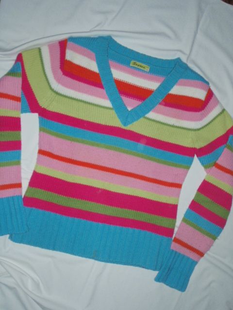 MÓDNÍ PRUHOVANÝ NEKOUSAVÝ SVETŘÍK