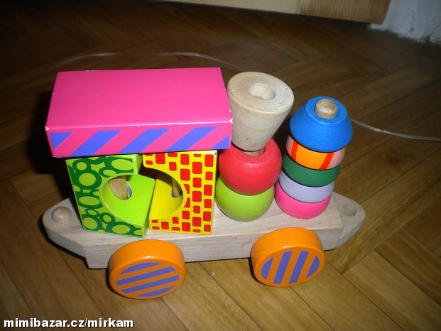 dřevěnný vláček