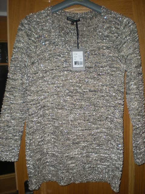 dámský svetr vel. M/L s visačkou