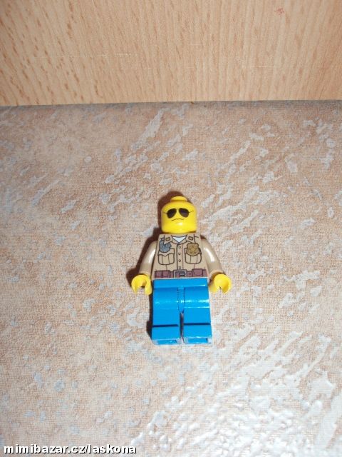 Minifigurka šerif