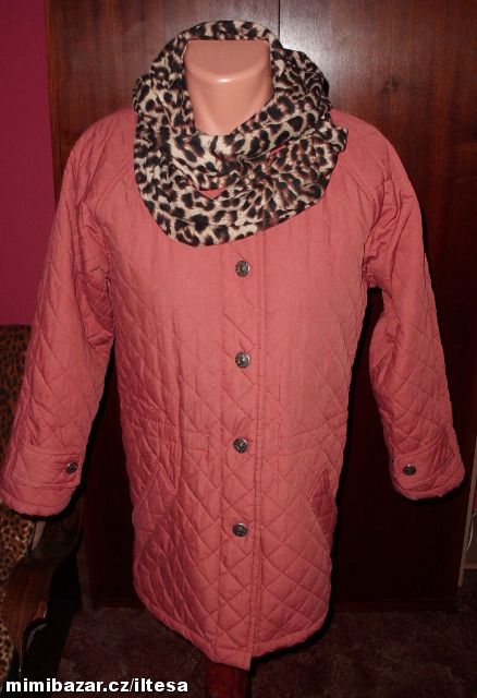 TRENDY DELŠÍ PROŠÍVANÝ KABÁTEK ZATEPLENÝ