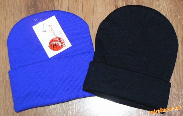 2x zimní čepice vel. 6-10 let