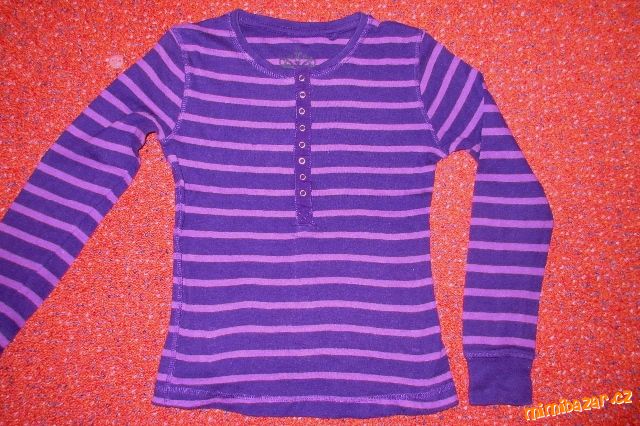 Fialové pruhované tričko