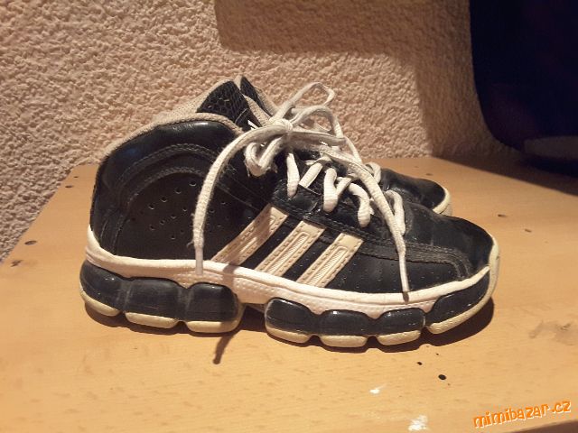 KOŽENÉ TENISKY ADIDAS KOTNÍKOVÉ