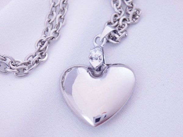 Přívěsek z chir oceli - Srdíčko s řetízkem SKLADE