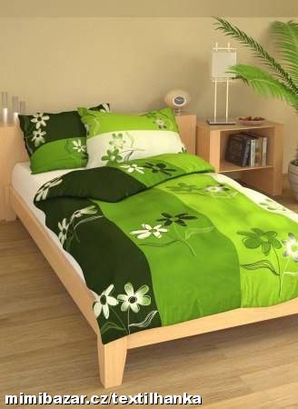 Metráž - krep š. 142 cm - kytky na zelené barvě