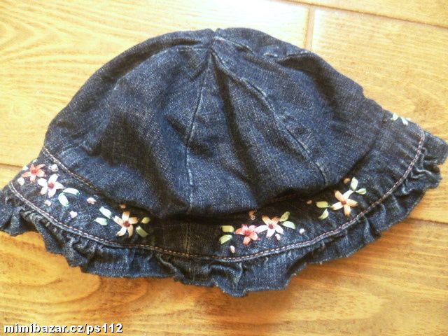 letní riflový klobouček s kytičkami vel. 68