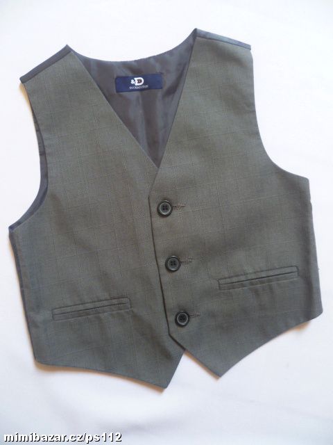 krásná šedá sváteční vesta vel. 104