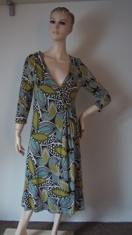 George pružné splývavé šaty se zavinutím V.42