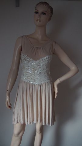 River island prachově růžové šaty s flitry V.38